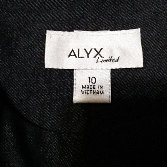 Dress - Picture 5 of 7